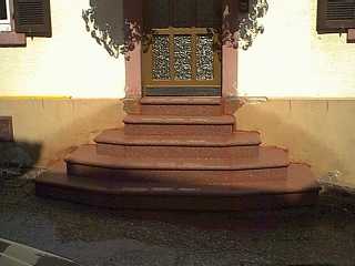 Als N&auml;chstes kommt der neue Hofbelag...