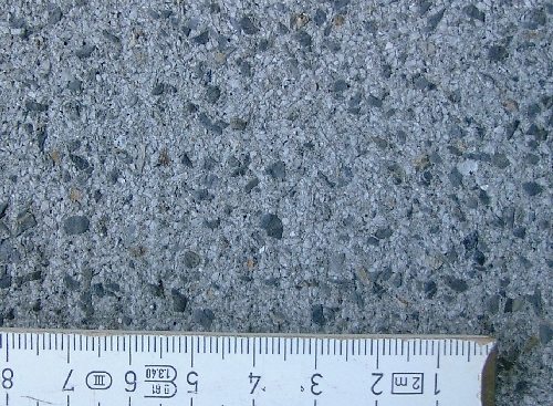 Beispiel Muschelkalk Basalt Mix - Sanierung Fenster und Treppenstufen